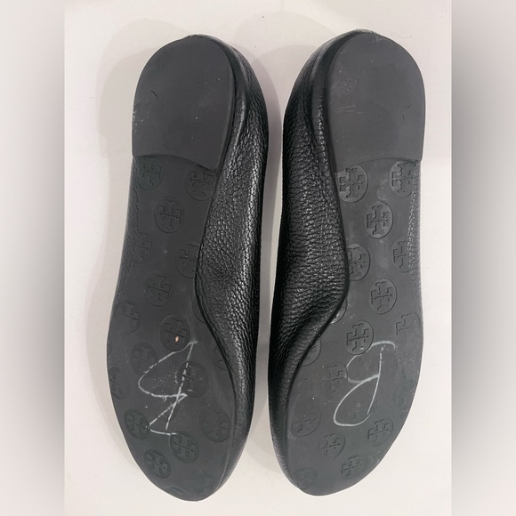 Tory Burch Black Flats with tone on time logo | Size 8 - Picture 2 of 10